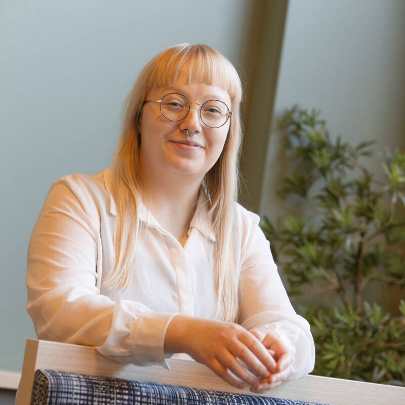 Ilona Olli lähikuvassa