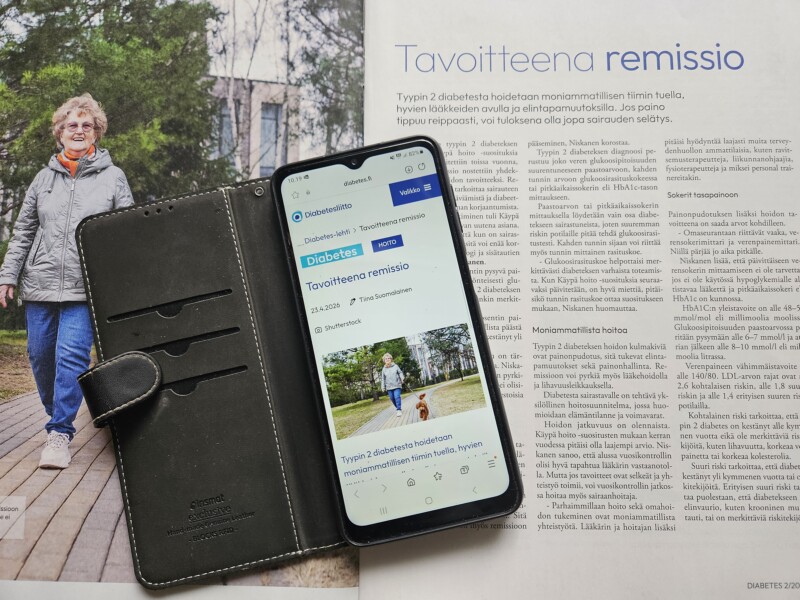 Tavoitteena remissio -juttu avoinna sekä painetussa lehdessä että kännykän näytöllä